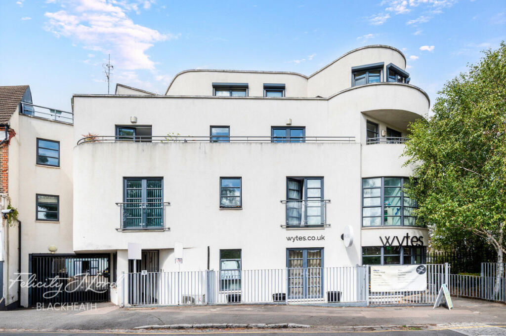 Station Crescent, Blackheath photo 4