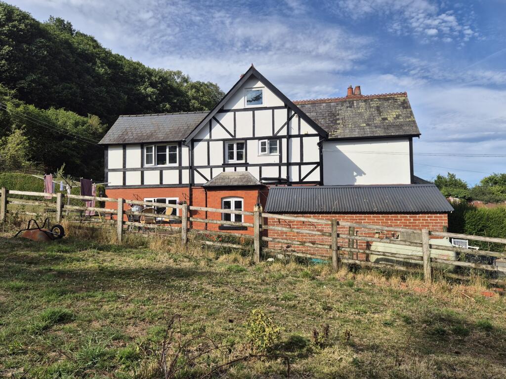 Main image of property: The Old Manse, School Road, Guilsfield, Welshpool, Powys