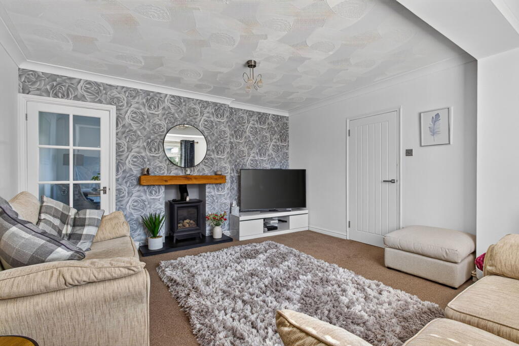 House in Northamptonshire, North Northamptonshire - View 4