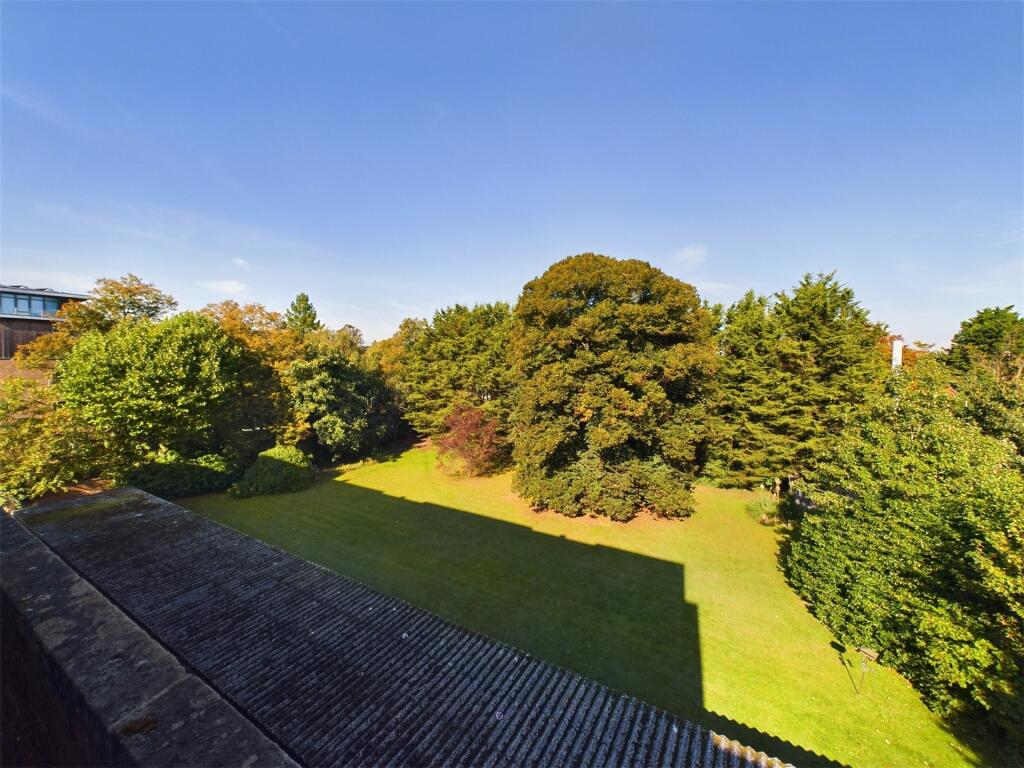 Apartment in Reading - More