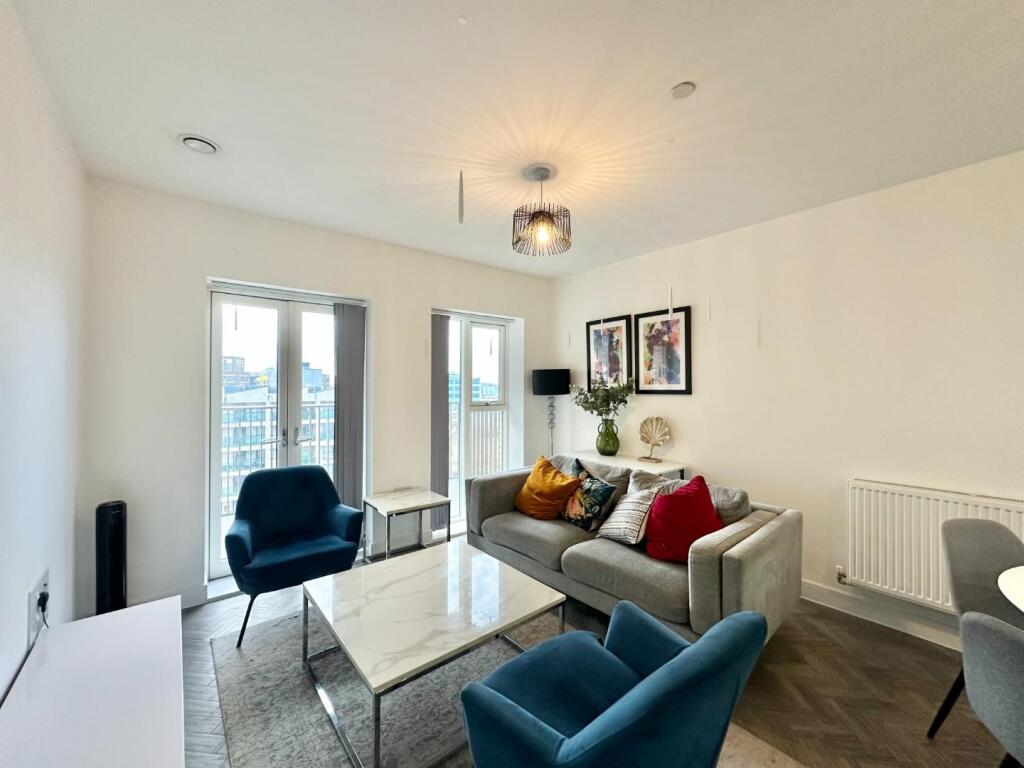 Apartment in Southall - View 3