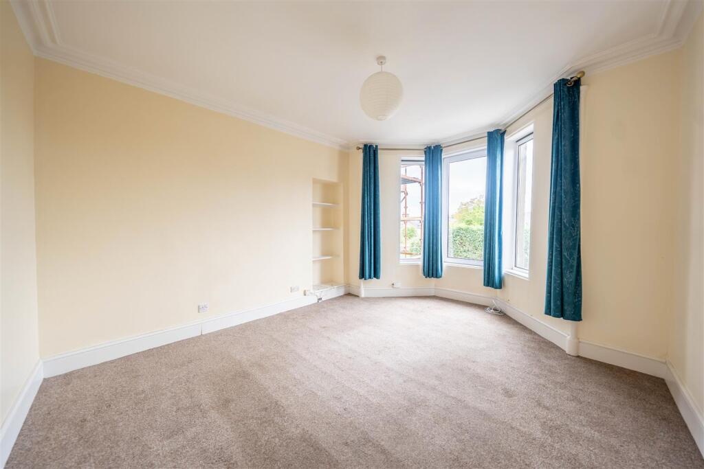 Apartment in Perth, Fairfield - View 4