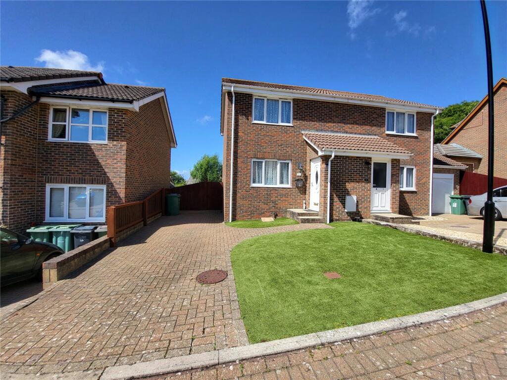 Main image of property: Kingslea Park, East Cowes, PO32