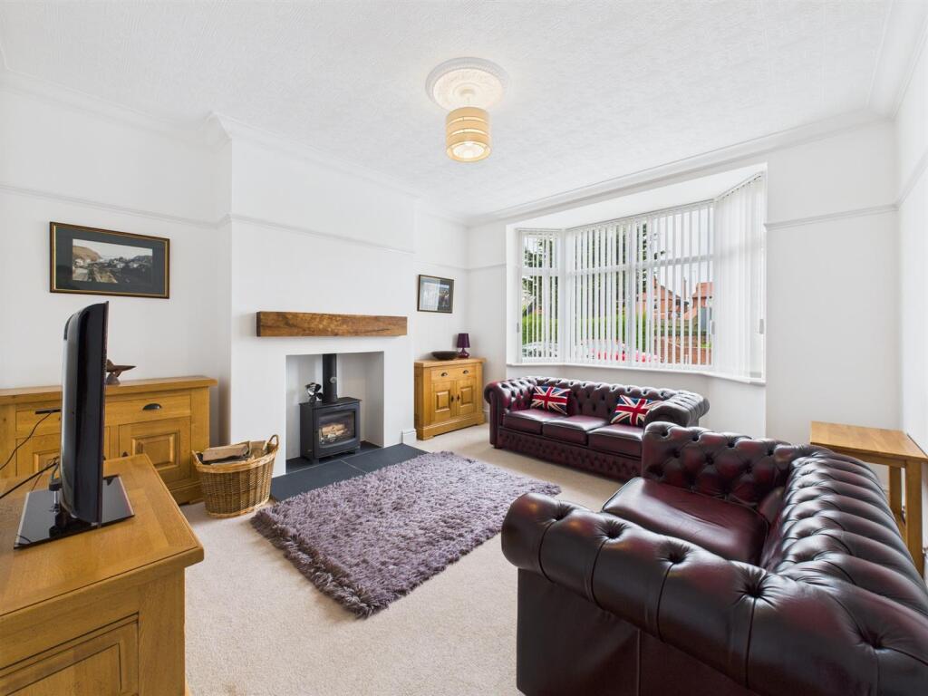 Trafalgar Crescent, Bridlington photo 2