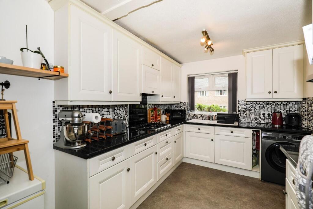 Bryony Way, Harrogate, North Yorkshire photo 2
