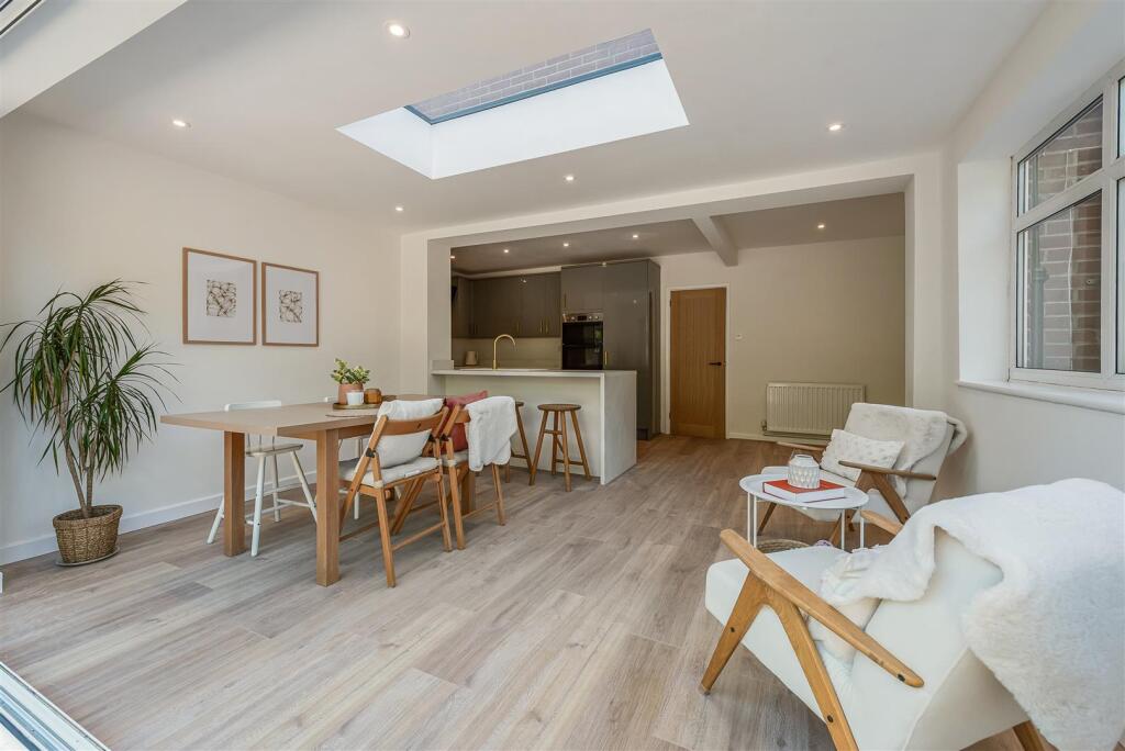 House in Basingstoke and Deane, Whitchurch - More