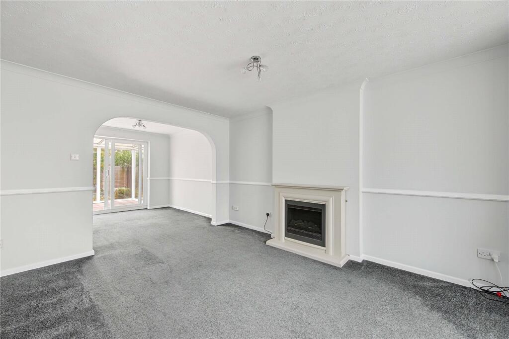 Gloucester Close, Sleaford, Lincolnshire, NG34 photo 3