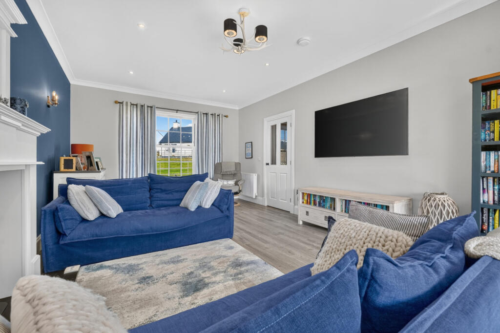 18 Caora Way, Seamill, West Kilbride, KA23 9FE photo 4