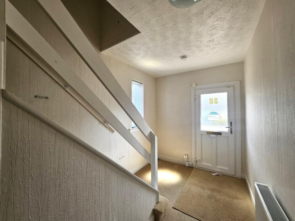 35 Highfield Drive, Stevenston, KA20 3AU photo 5