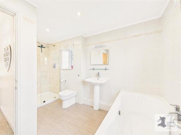Main House bathroom