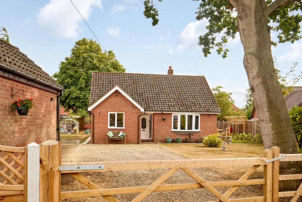 Main image of property: Hallowing Crescent, Great Moulton, NR15