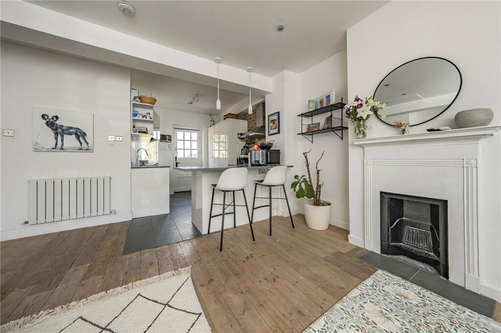 Apartment in London - View 2