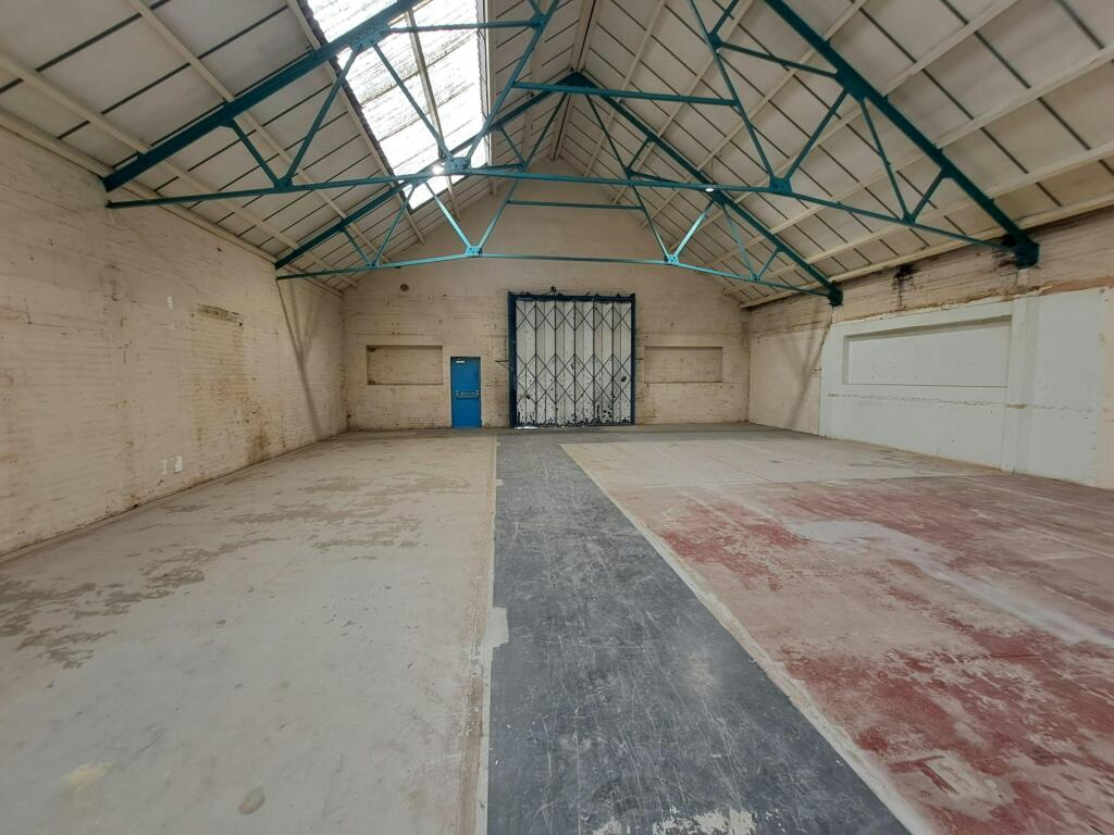 Unit 13 Tewin Court - Warehouse (5).jpg