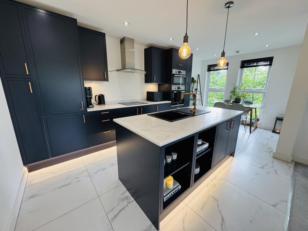 Chorley New Road, Horwich, Bolton, Greater Manchester, BL6 photo 2