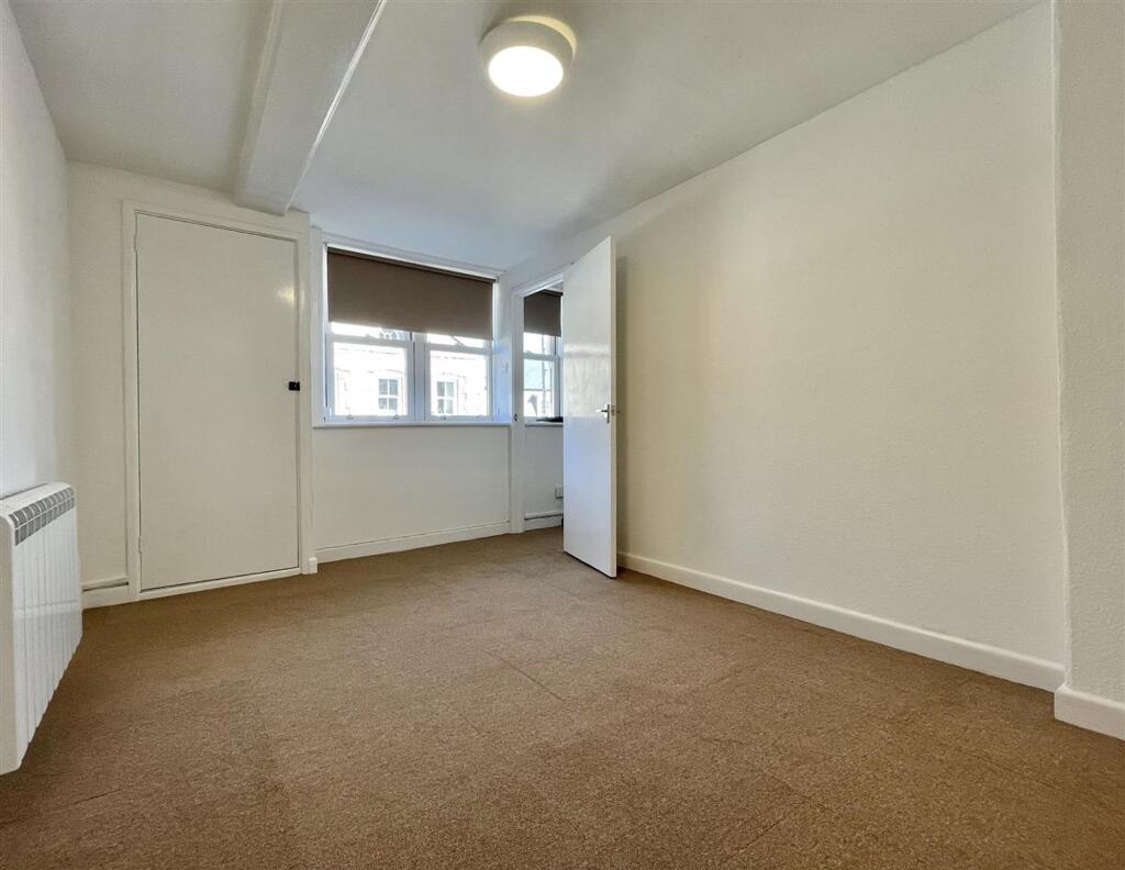 House in Dorchester - View 5