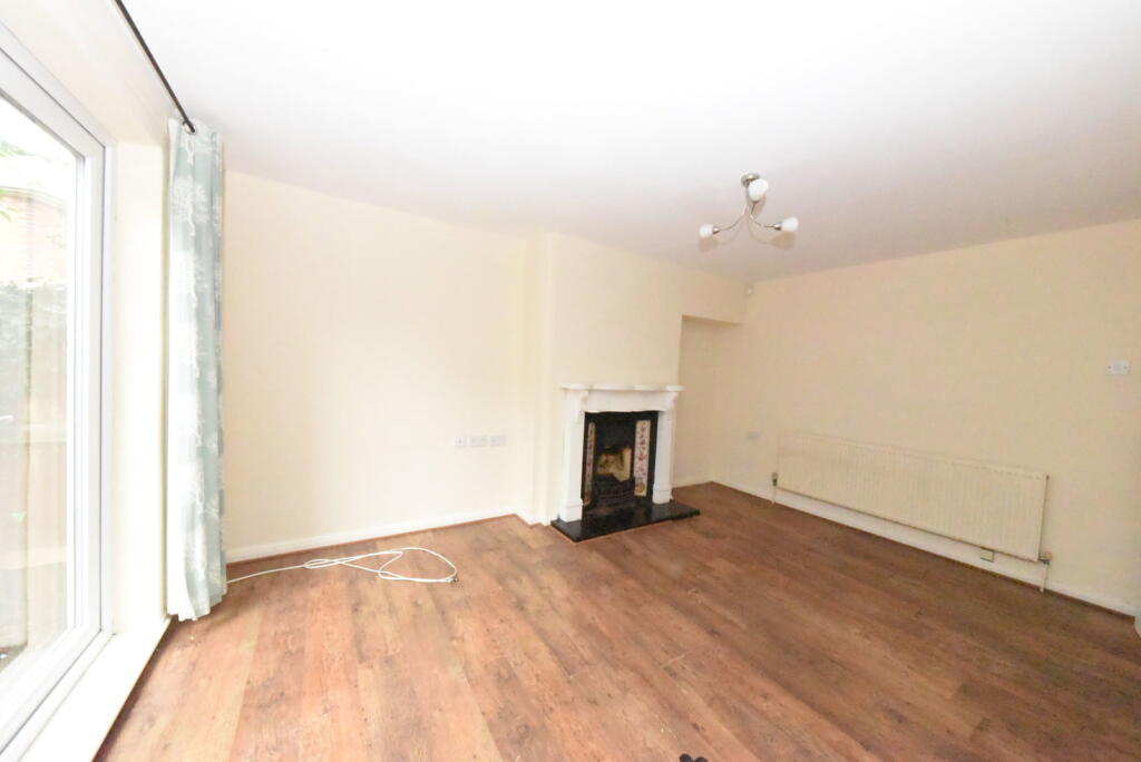 House in Birmingham, West Midlands - More