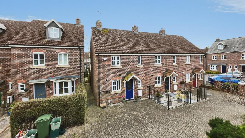 Main image of property: Acorn Gardens, Burghfield Common, Reading