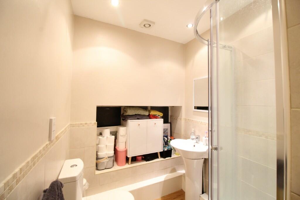 Apartment in Bristol - More