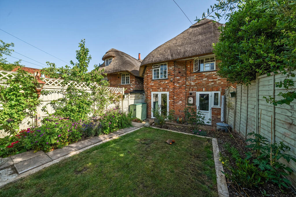 Main image of property: Chapel Street, Thatcham, RG18