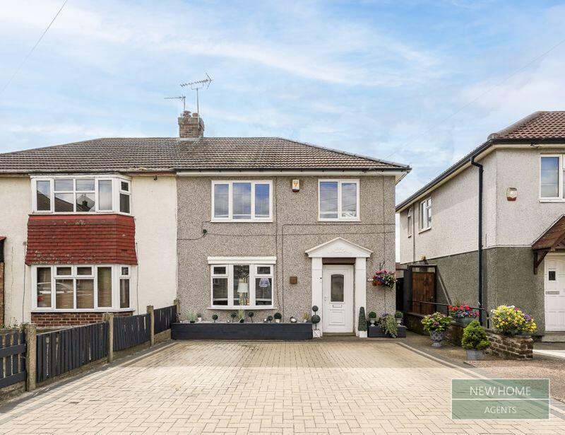 Main image of property: Farndon Way, Mansfield, NG19 6SR