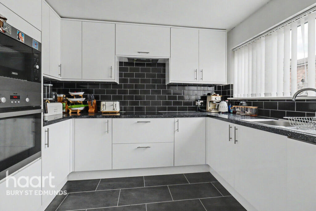 House in West Suffolk, Bury St Edmunds - View 5