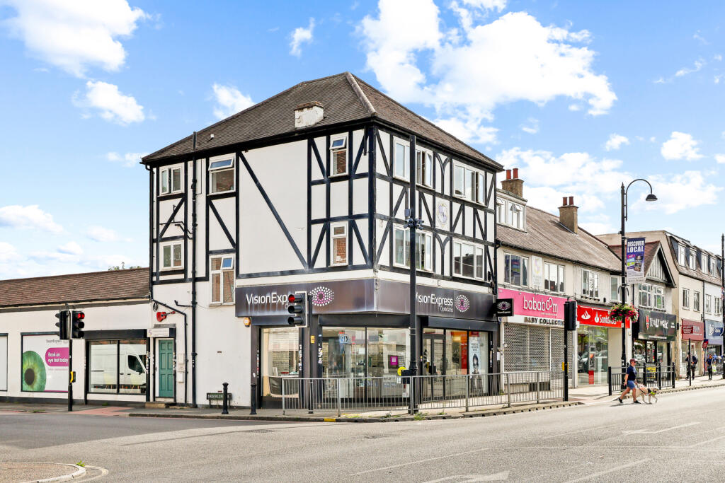 Main image of property: High Road, Loughton, Essex, IG10