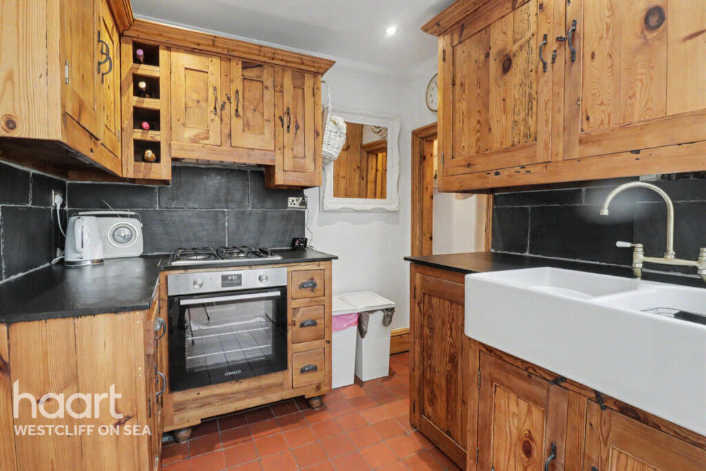 House in Southend-on-Sea, North Shoebury - View 3
