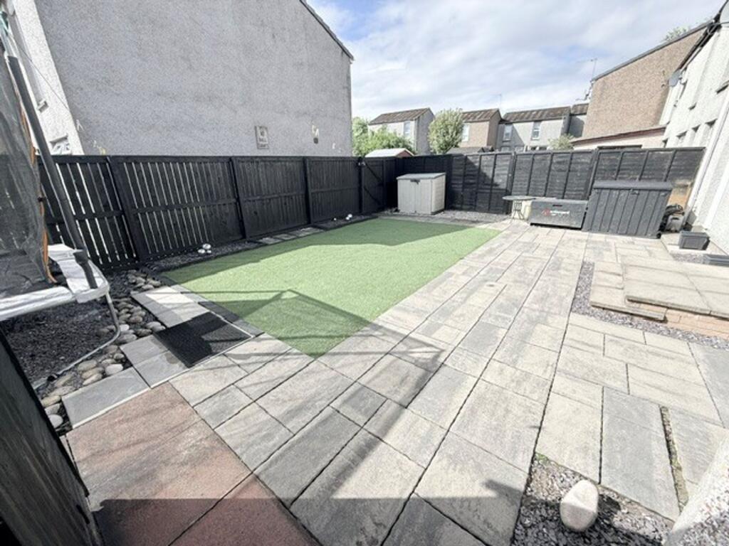 Young Terrace, Cowdenbeath, KY4 photo 3