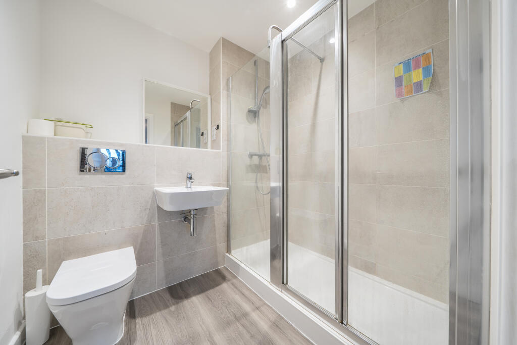 Apartment in Bromley - More