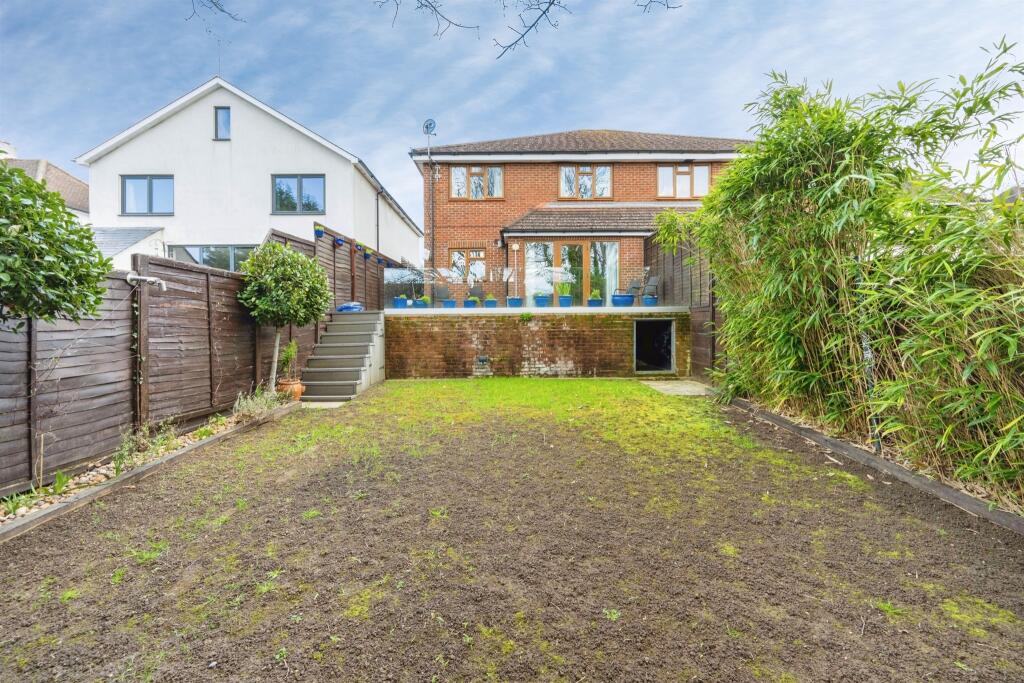Additional image 4 of Mount Drive, Park Street, St. Albans