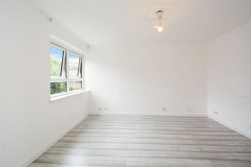 Apartment in London, Poplar - View 3