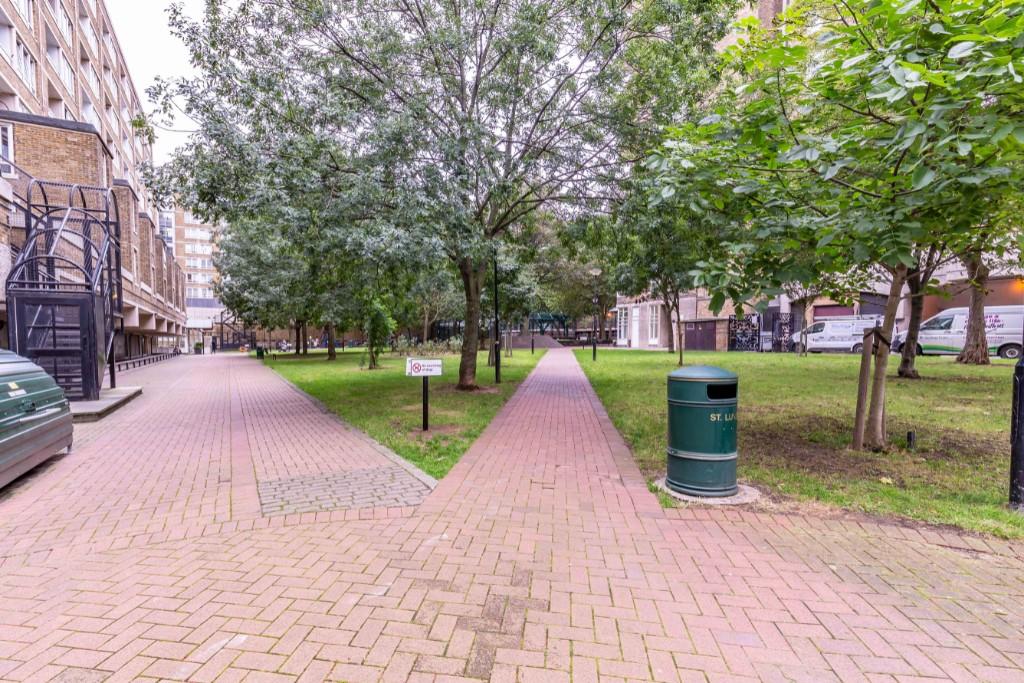2 bedroom maisonette for rent