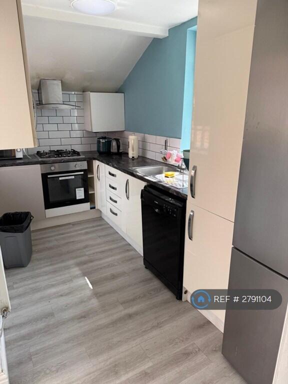 1 bedroom house share for rent
