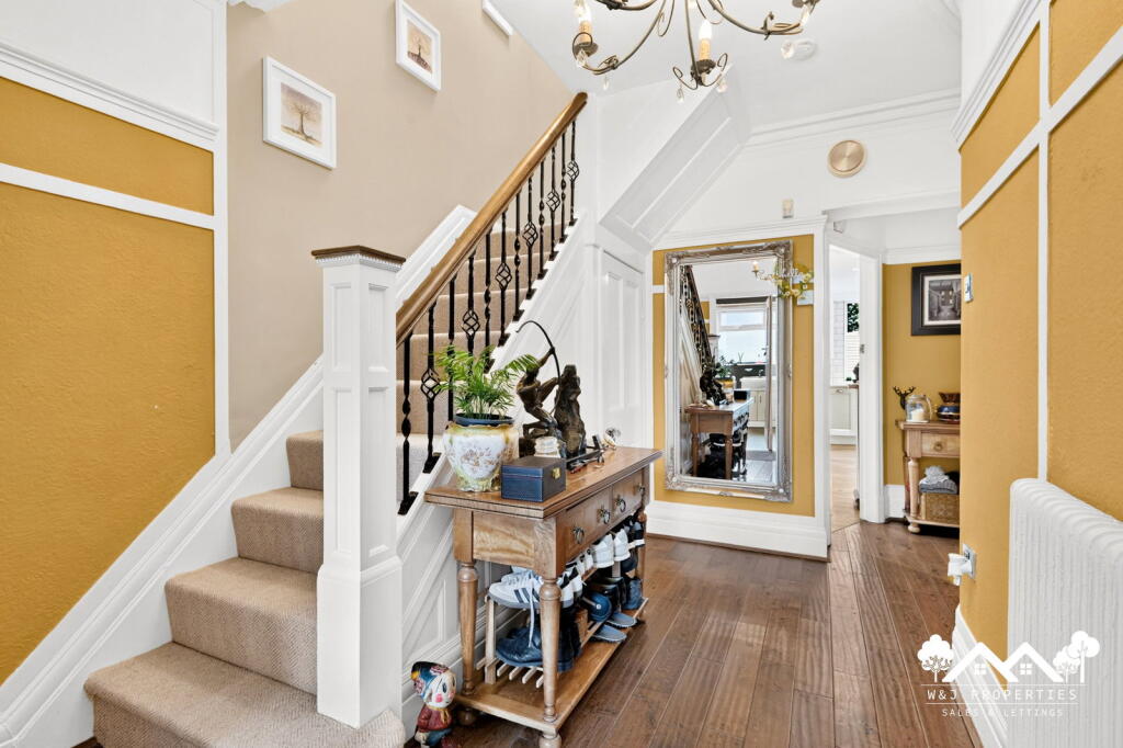 House in Hyndburn, Little Moor End - More