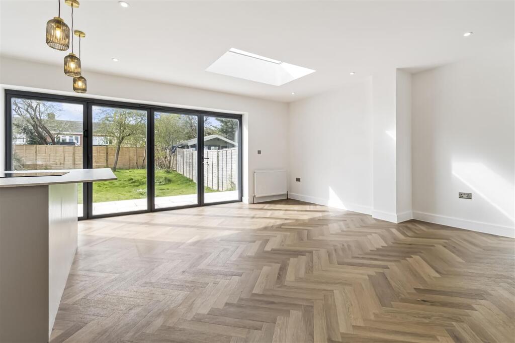 House in Worthing, West Worthing - More