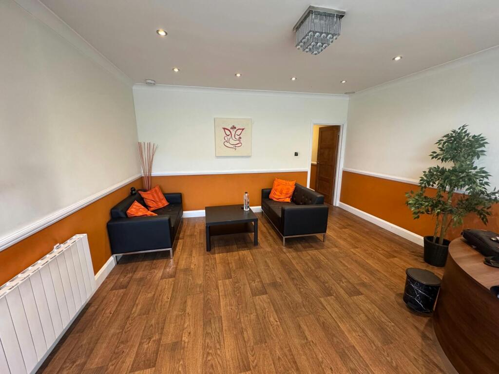 425 Honeypot Lane 8.jpg