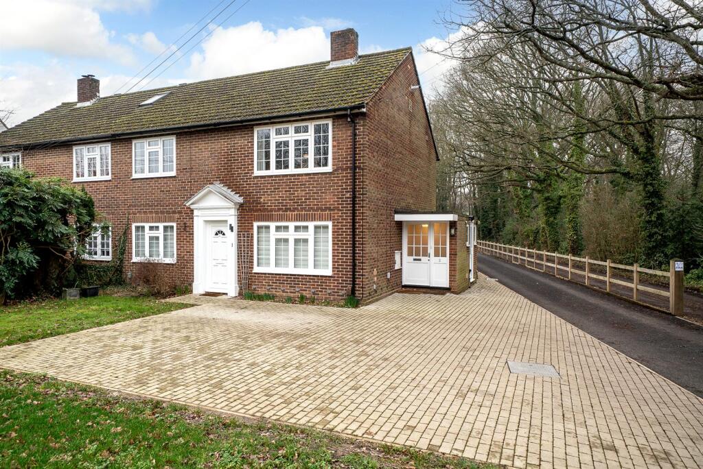 Main image of property: St. Albans Road, Sandridge, St. Albans
