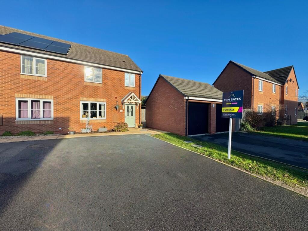 Main image of property: Feather Lane, Nuneaton, CV10