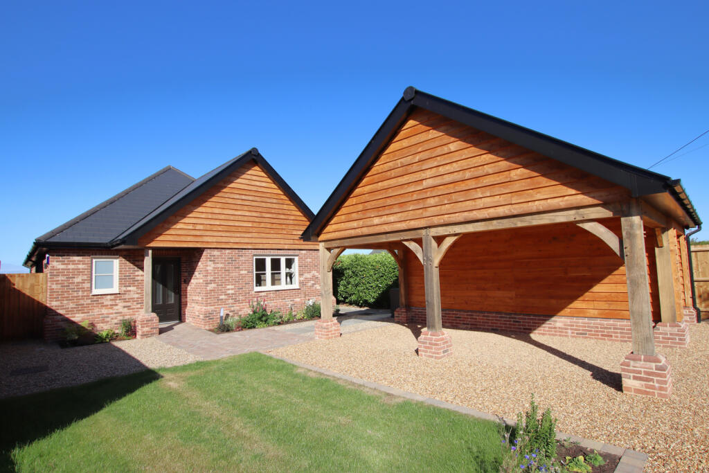 Main image of property: Cornflower Cottage, Colchester Road, CO16