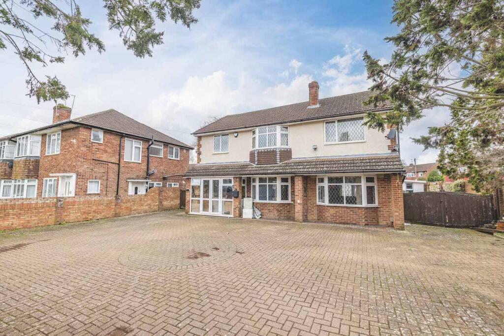 Main image of property: The Close, Iver Heath, SL0