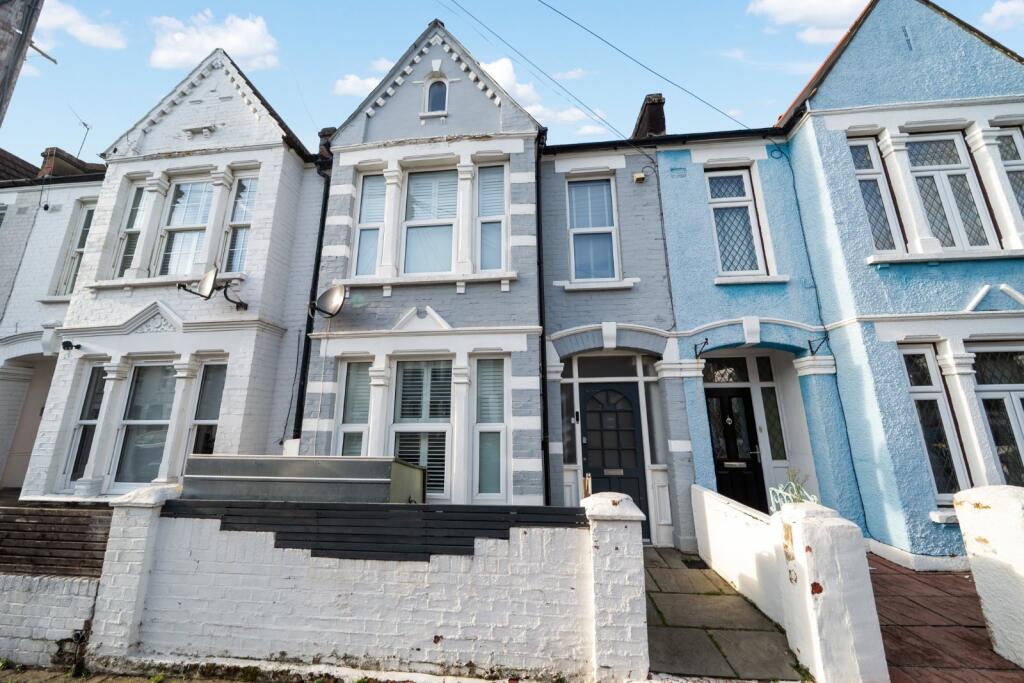 1-bed flat on Heaton Road, Mitcham, CR4, £375,000