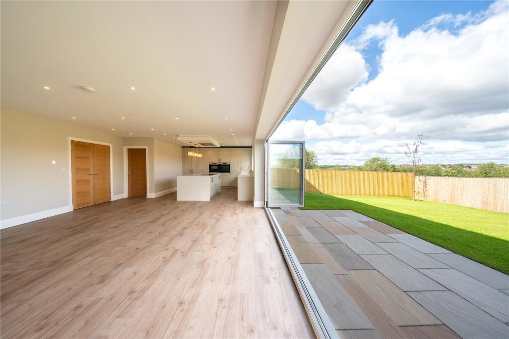 The Nook, Tingley, Wakefield, West Yorkshire photo 4