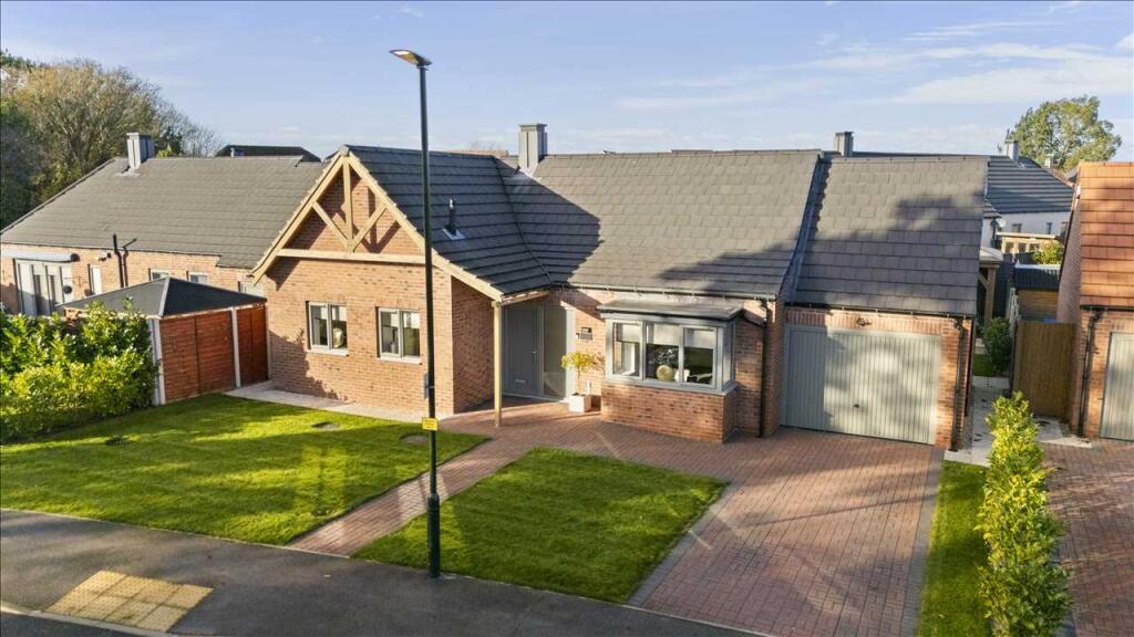 Main image of property: KINGS PARK ROAD, SCARTHO TOP, GRIMSBY