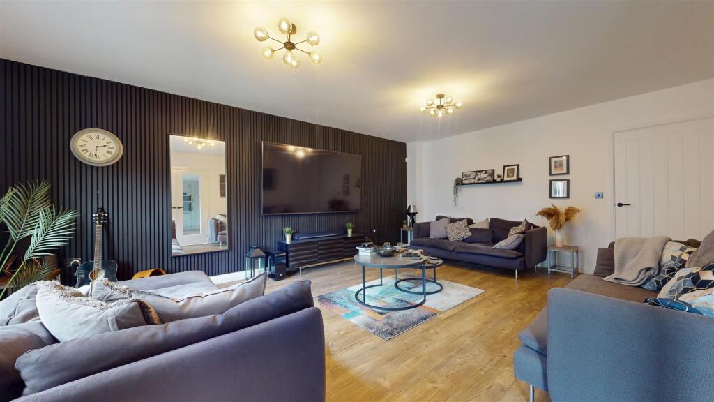 House in Stoke Hammond - View 4