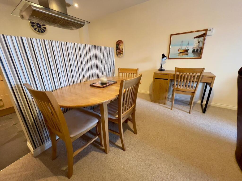10 Roundhaven, Durham City - More