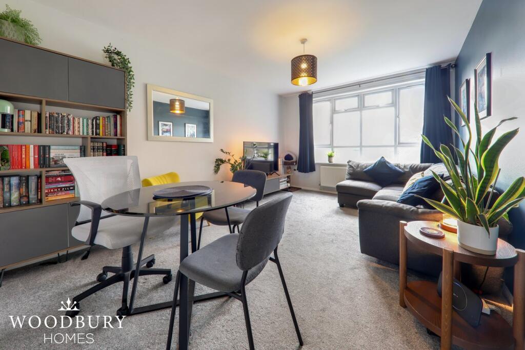 Main image of property: Highwood Lane, Loughton, IG10