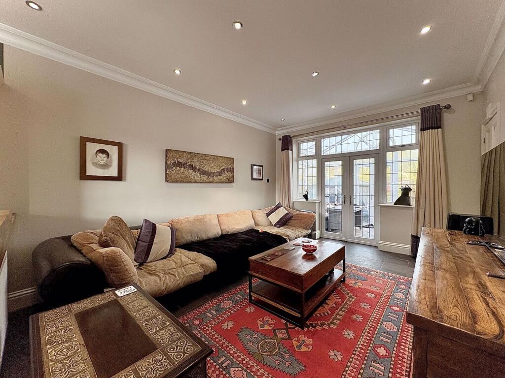 Cotwall End Road, LOWER GORNAL, DY3 3EN photo 3