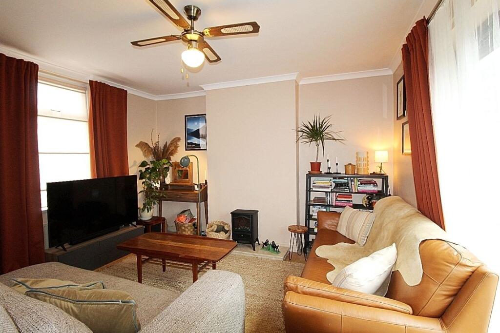 House in Conisbrough, Conanby - View 5