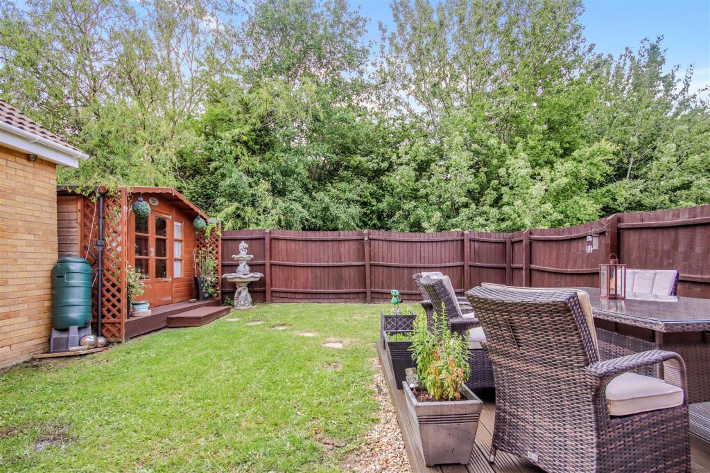 House in Rushden, North Northamptonshire - View 6