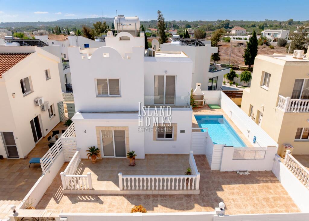 Main image of property: Pernera